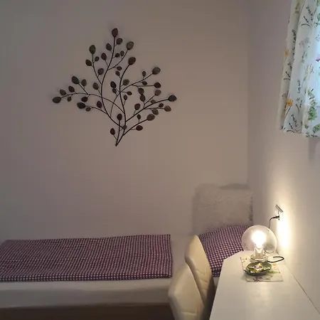 Gastehaus Walpurga Guest house 3*