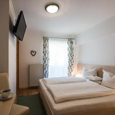 Gastehaus Walpurga 3*